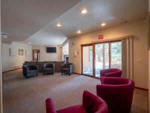 drug and alcohol rehab group therapy location